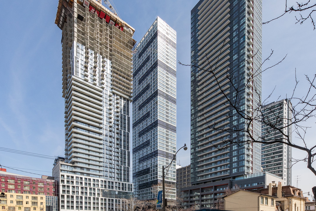 Grid Condos in Toronto, ON - Building Photo