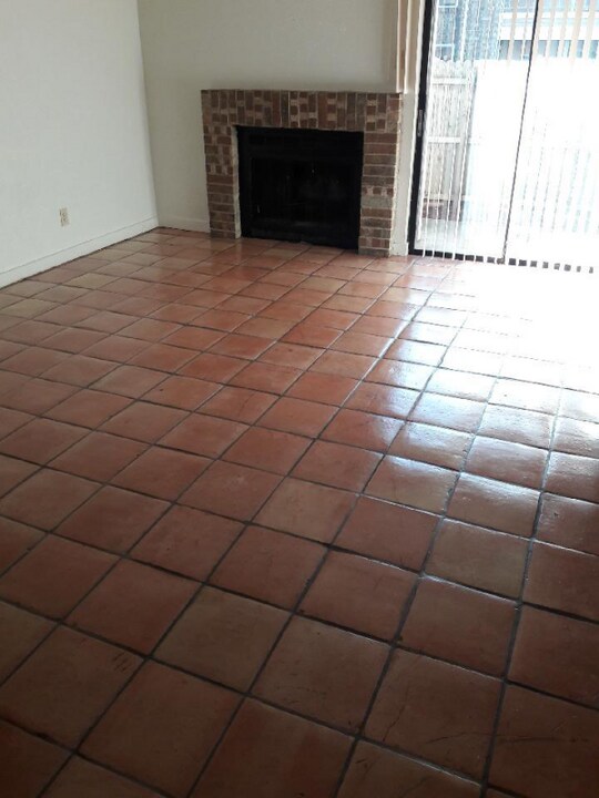 2227 Madison Dr in Arlington, TX - Building Photo