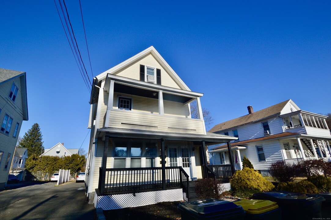 50 Vine St in Ansonia, CT - Building Photo