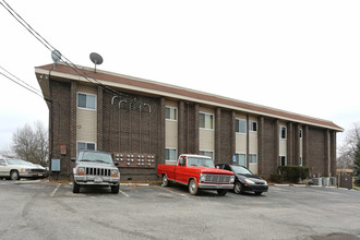 2069 Fontaine Rd in Lexington, KY - Building Photo - Building Photo