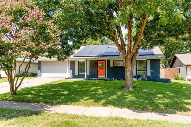 property at 1517 Williamsburg Dr