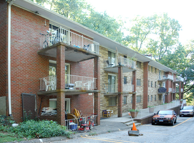 Shatz Apartments in Baltimore, MD - Foto de edificio - Building Photo