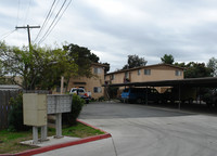 Las Casitas Apartments in Vista, CA - Building Photo - Building Photo