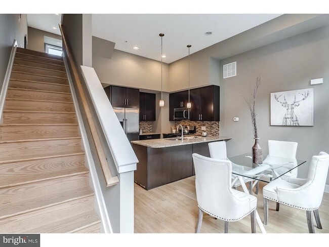 property at 819 Montrose St