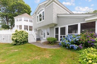 26 Bel Air Rd in Hingham, MA - Building Photo - Building Photo