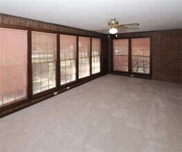 4754 Winthrop Dr in College Park, GA - Building Photo - Building Photo