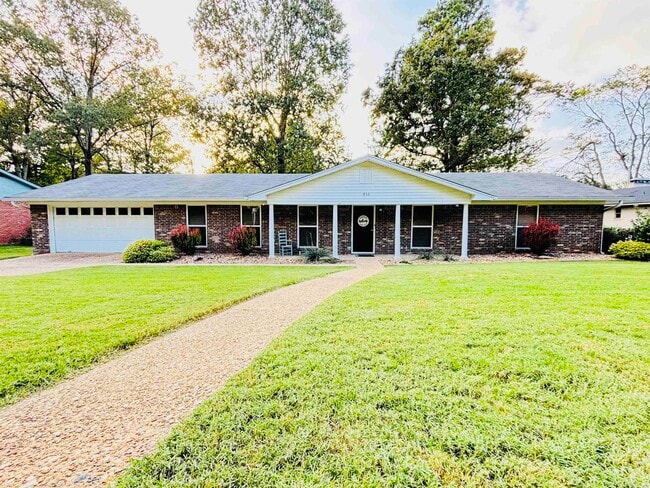 property at 816 Teresa Dr