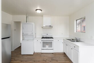 2085 Franklin Ave in San Diego, CA - Building Photo - Building Photo