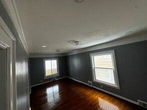 2781 South Park Ave, Unit 1 in Buffalo, NY - Building Photo - Building Photo