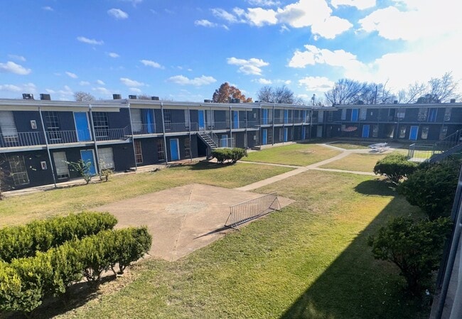 Eastgate Village Apartments in Killeen, TX - Foto de edificio - Building Photo