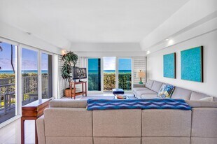 350 S Ocean Blvd in Palm Beach, FL - Building Photo