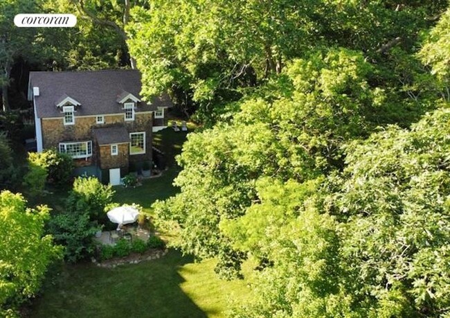 6 South St in Shelter Island Heights, NY - Building Photo - Building Photo