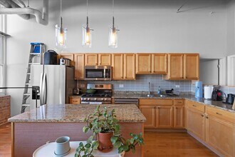 1834 Ridge Ave, Unit 122 in Evanston, IL - Building Photo - Building Photo