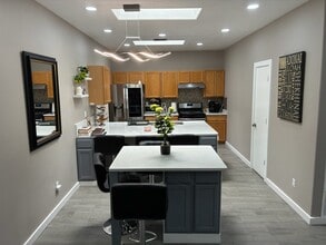 243 Glenridge Park Ln NE in Albuquerque, NM - Building Photo - Building Photo