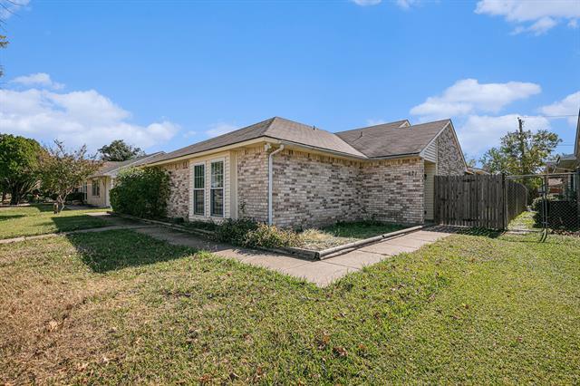 671 Stonewall Dr in Grand Prairie, TX - Building Photo - Building Photo