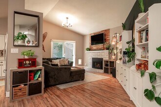 6036 White Water Way in Reno, NV - Building Photo - Building Photo