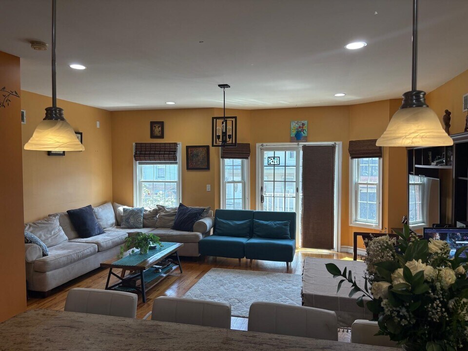 28 Leonard St in Jersey City, NJ - Building Photo