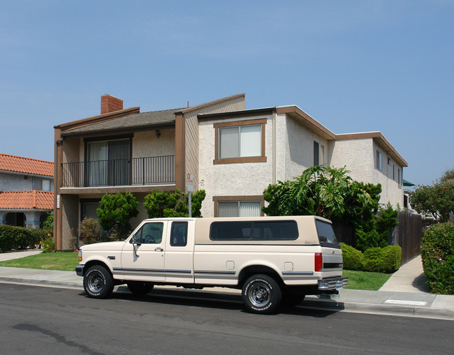 16826 Blanton St in Huntington Beach, CA - Building Photo - Building Photo