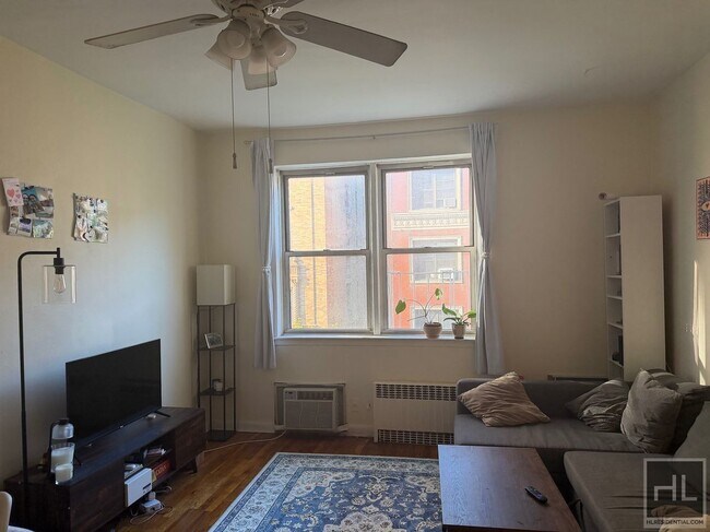 326 W 83rd St, Unit 5D