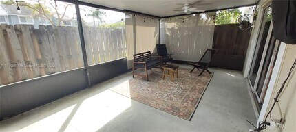 4992 SW 123rd Terrace in Cooper City, FL - Building Photo - Building Photo