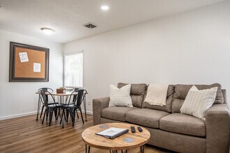 1110 Cedarbrook Dr in Rome, NY - Building Photo - Building Photo