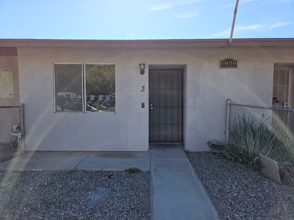 1979 W 7th St in Yuma, AZ - Building Photo