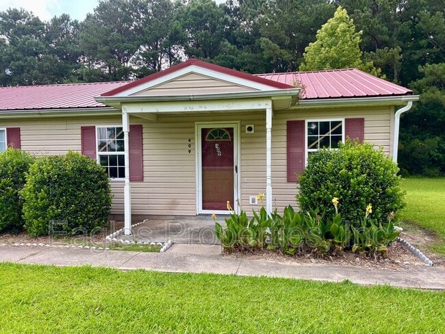 409 Hill Loop Rd in Goldsboro, NC - Foto de edificio - Building Photo