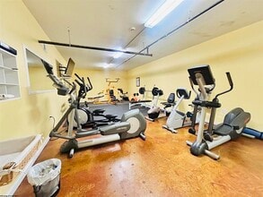 1117 University Ave in Morgantown, WV - Building Photo - Building Photo