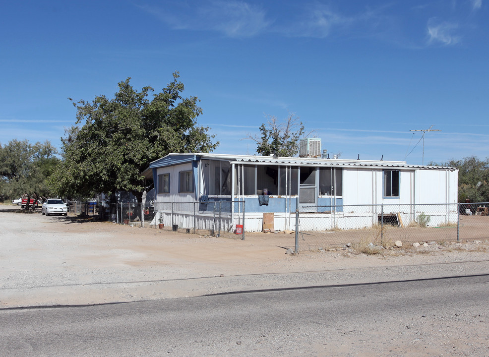 1331 E Frazier Rd in Tucson, AZ - Building Photo