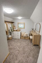 2315 Oakes Ave in Superior, WI - Building Photo - Building Photo