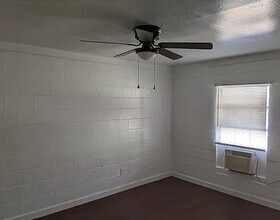 8006 Richards St in Houston, TX - Building Photo - Building Photo
