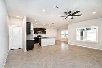 29622 Breakwater Dr in Park Row, TX - Building Photo - Building Photo