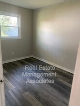 521 E Central Ave in Griffin, GA - Building Photo - Building Photo