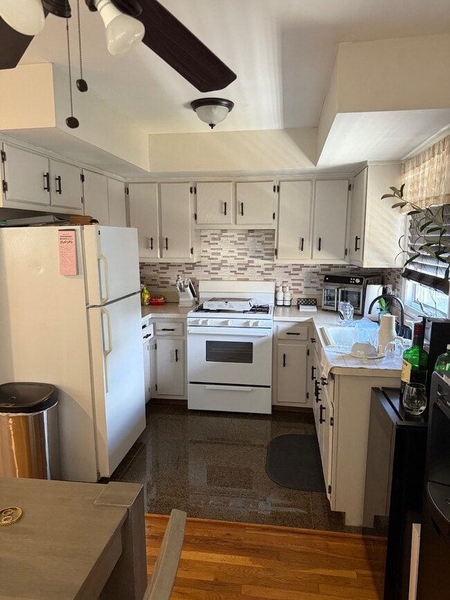 35 Amaron Ln in Staten Island, NY - Foto de edificio - Building Photo