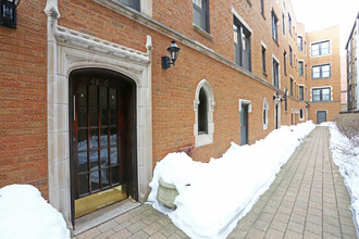 4816 N Hermitage Ave in Chicago, IL - Foto de edificio - Building Photo