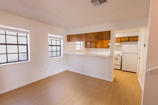 La Mesa Pearl in El Paso, TX - Building Photo - Building Photo