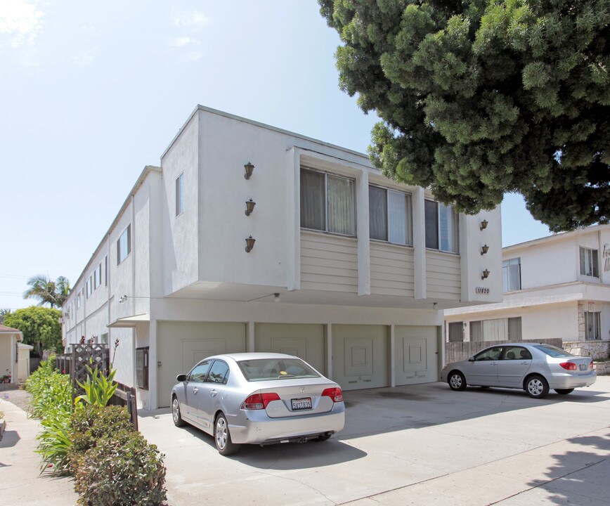 11820 Venice Blvd in Los Angeles, CA - Foto de edificio