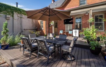 758 S Pearl St in Columbus, OH - Foto de edificio - Building Photo