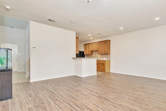 property at 16518 Strathmore Manor Ln