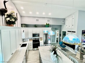3770 Park Ave in Big Pine Key, FL - Foto de edificio - Building Photo