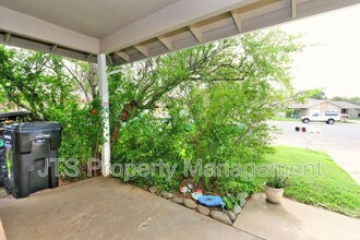 8856-8858 N Winding Way in Fair Oaks, CA - Building Photo - Building Photo