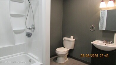 502 George St in Throop, PA - Building Photo - Building Photo