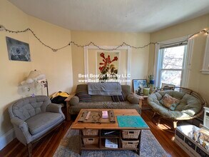 2 Gilson Terrace, Unit 2 in Somerville, MA - Building Photo - Building Photo