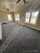 821 W Highland Ave in Ponca City, OK - Building Photo - Building Photo