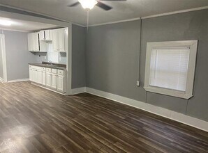 721 E Jefferson St in Waxahachie, TX - Building Photo - Building Photo
