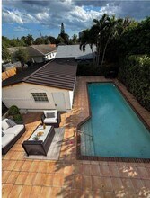 3130 SW 16th St in Miami, FL - Foto de edificio - Building Photo