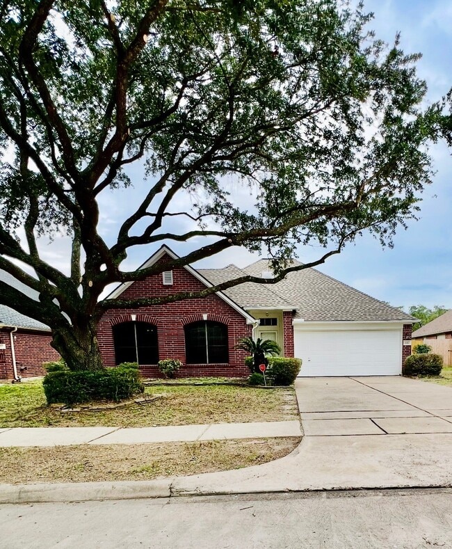 property at 6010 Forest Plaza Ct