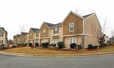 Picket Fences Apartments in Evans, GA - Building Photo - Building Photo