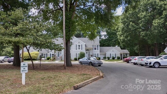 1560 Hunt Club Ct in Rock Hill, SC - Building Photo - Building Photo