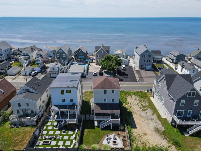 100 Melba St in Milford, CT - Building Photo - Building Photo